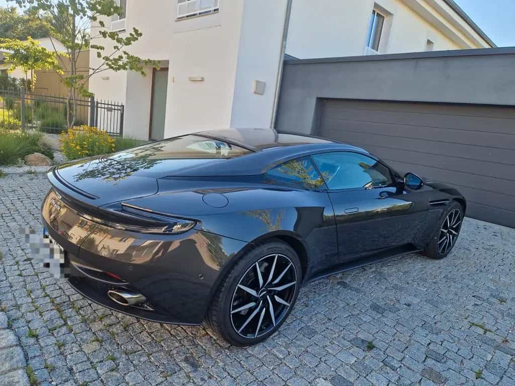 Aston Martin DB11 4.0 V8 - 08/2019-photo-6