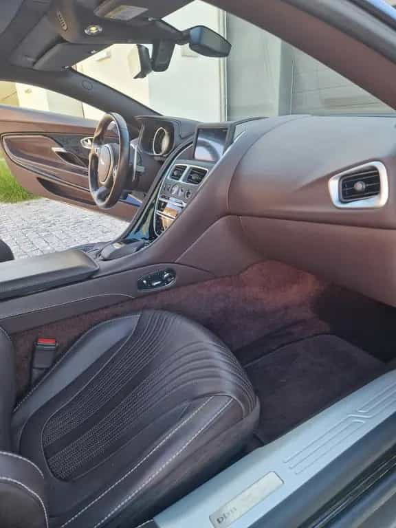 Aston Martin DB11 4.0 V8 - 08/2019-photo-7