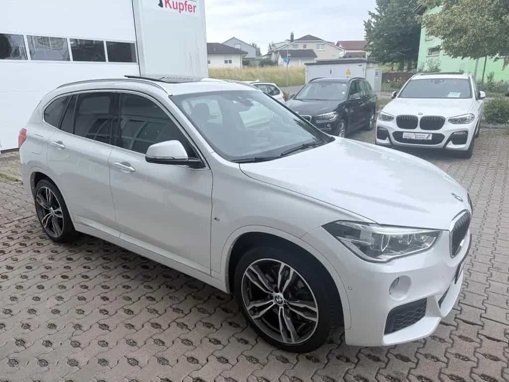 BMW X1 xDrive20i M Sport Aut M19" PANO KAMERA eSitze 09/2017-photo-11