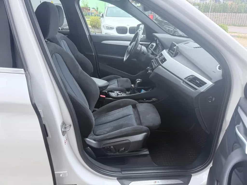 BMW X1 xDrive20i M Sport Aut M19" PANO KAMERA eSitze 09/2017-photo-14