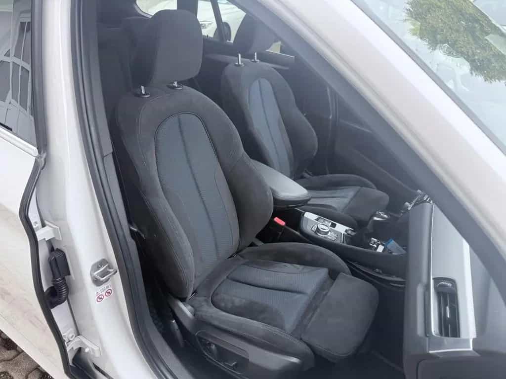 BMW X1 xDrive20i M Sport Aut M19" PANO KAMERA eSitze 09/2017-photo-16