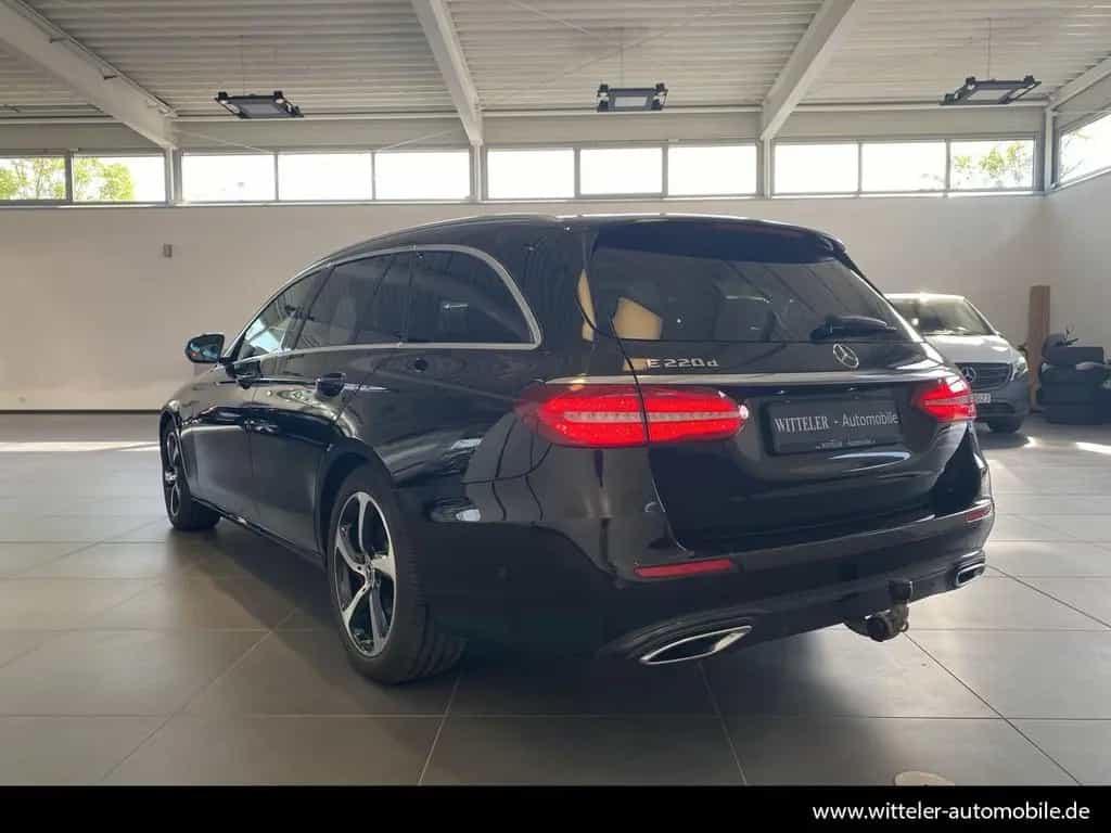 Mercedes-Benz E 220 d T-Modell Avantgarde/AHK/LED/Kamera/SHZ 05/2020-photo-11