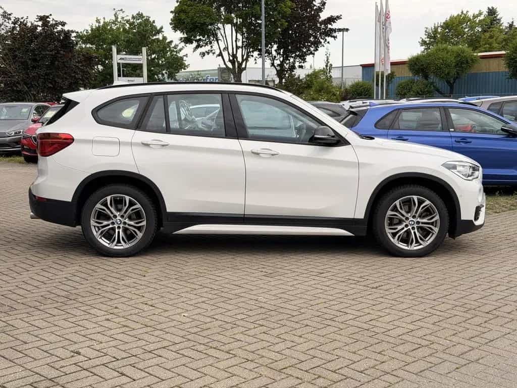 BMW X1 xDrive 20d Sport Line LED AHK PDC SITZ-HZG 11/2018-photo-2
