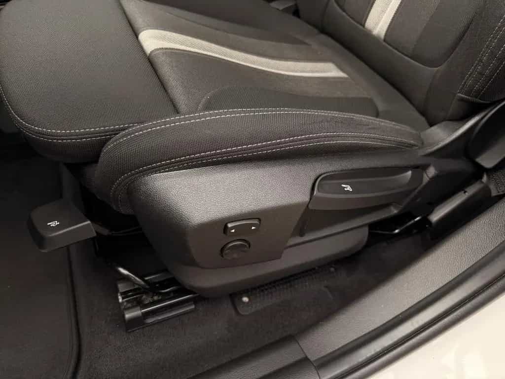 BMW X1 xDrive 20d Sport Line LED AHK PDC SITZ-HZG 11/2018-photo-21