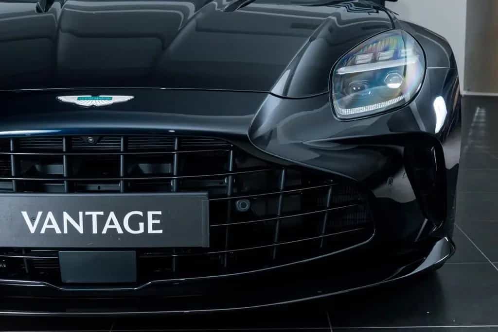 Aston Martin V8 Vantage 4.0 V8 null-photo-32