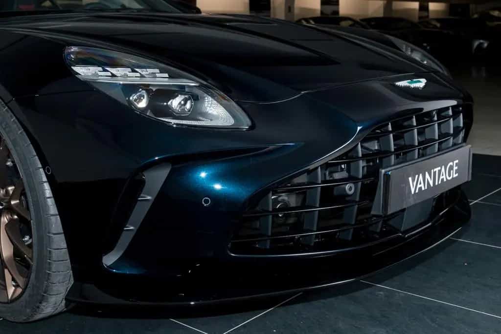 Aston Martin V8 Vantage 4.0 V8 null-photo-36