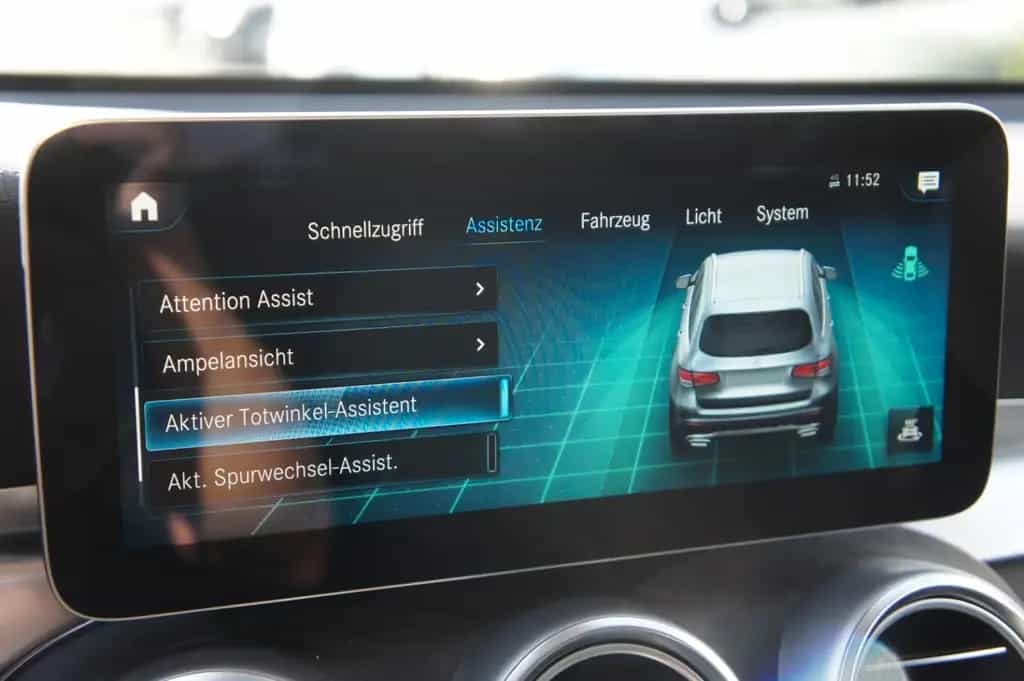 Mercedes-Benz GLC 300 d 4Matic*ACC*HUD*STDHZG*KAM*HIGHEND*19Z 06/2020-photo-24