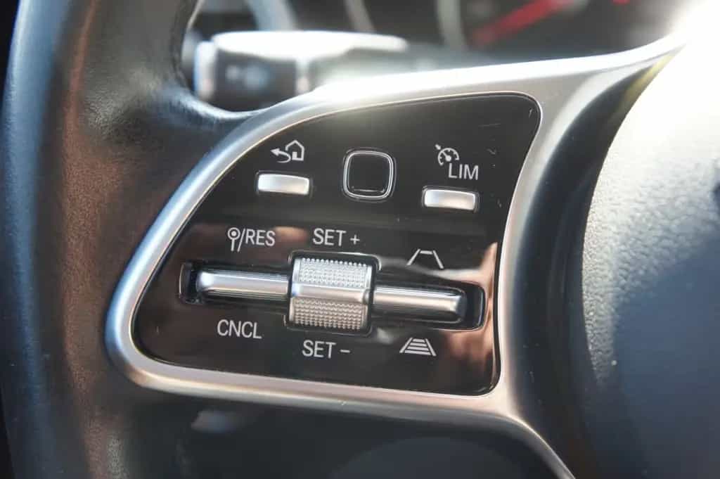 Mercedes-Benz GLC 300 d 4Matic*ACC*HUD*STDHZG*KAM*HIGHEND*19Z 06/2020-photo-26