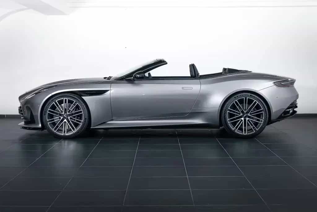 Aston Martin DB12 4.0 V8 Volante null-photo-1