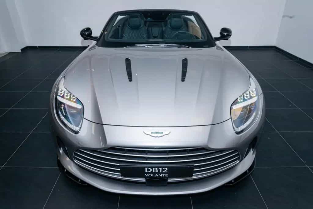 Aston Martin DB12 4.0 V8 Volante null-photo-12
