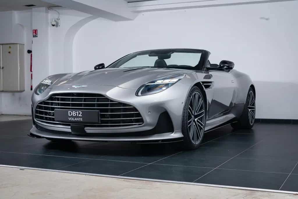 Aston Martin DB12 4.0 V8 Volante null-photo-13