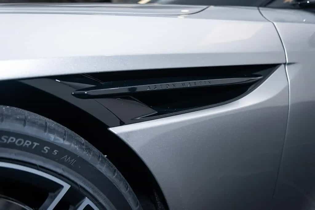 Aston Martin DB12 4.0 V8 Volante null-photo-16