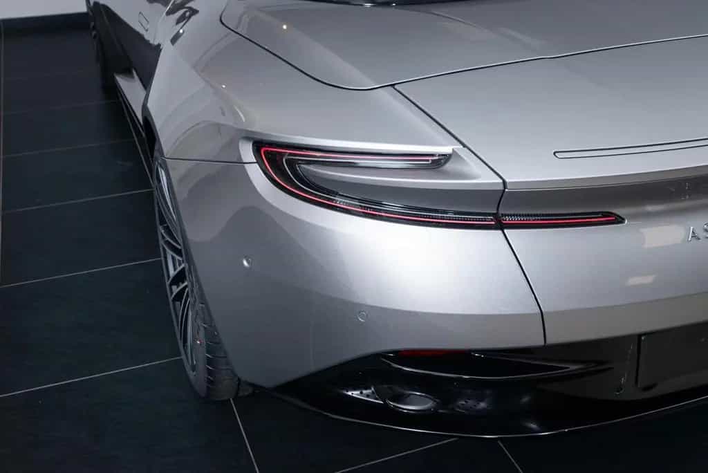 Aston Martin DB12 4.0 V8 Volante null-photo-19