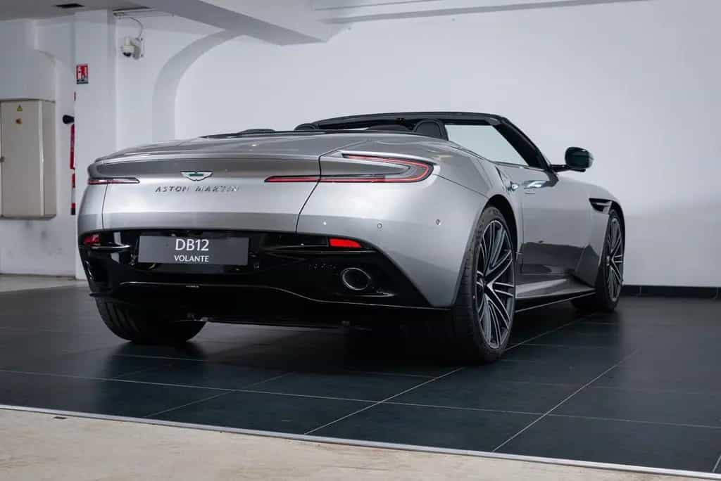 Aston Martin DB12 4.0 V8 Volante null-photo-24