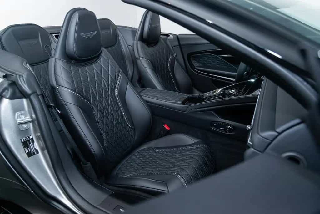 Aston Martin DB12 4.0 V8 Volante null-photo-30