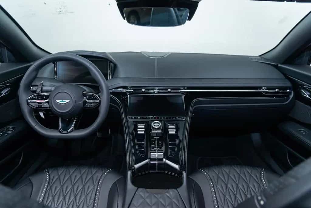 Aston Martin DB12 4.0 V8 Volante null-photo-31