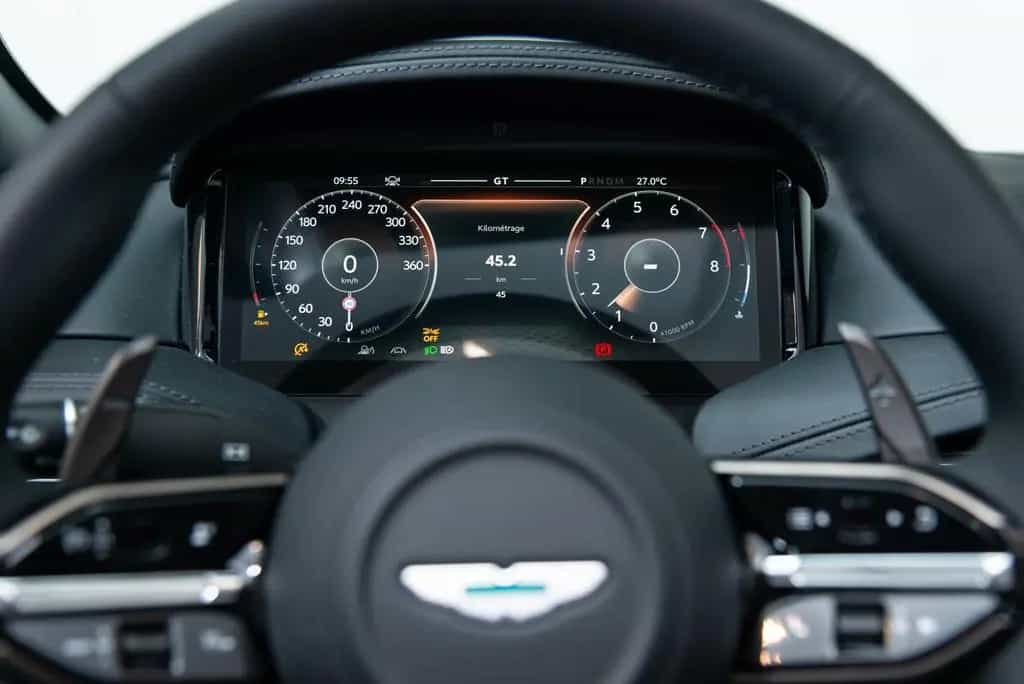 Aston Martin DB12 4.0 V8 Volante null-photo-35
