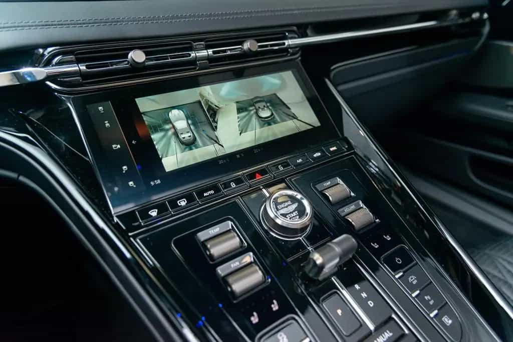Aston Martin DB12 4.0 V8 Volante null-photo-39