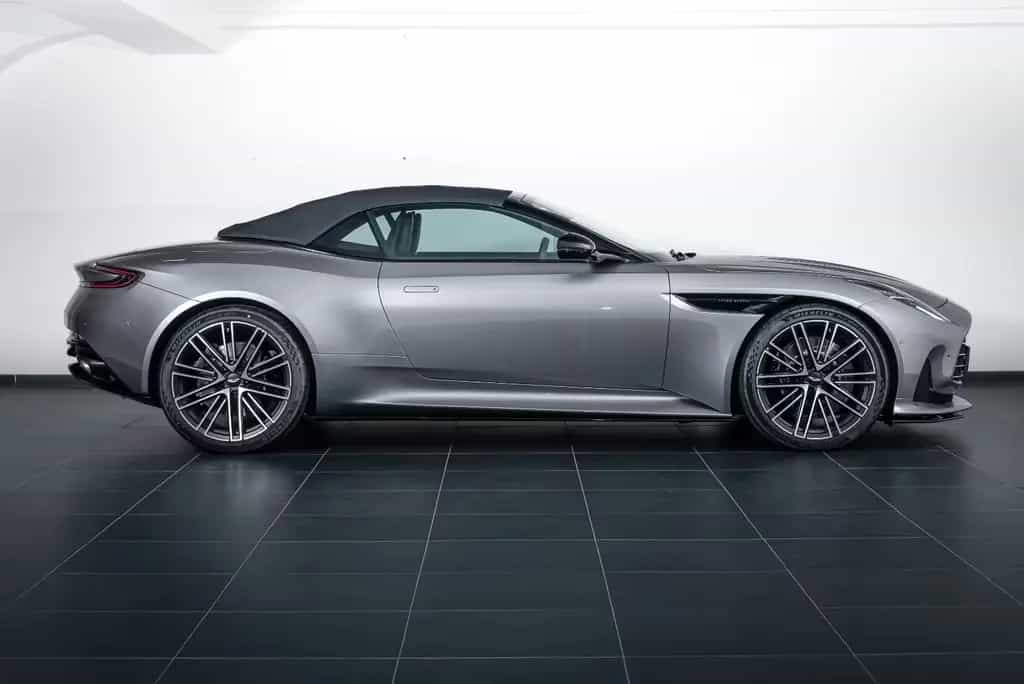 Aston Martin DB12 4.0 V8 Volante null-photo-4