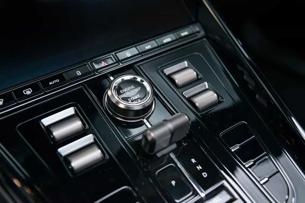 Aston Martin DB12 4.0 V8 Volante null-photo-40