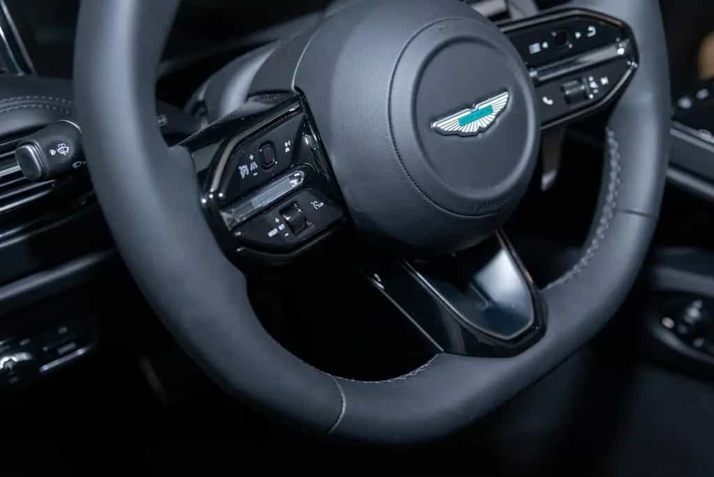 Aston Martin DB12 4.0 V8 Volante null-photo-42
