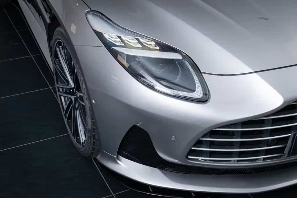 Aston Martin DB12 4.0 V8 Volante null-photo-8
