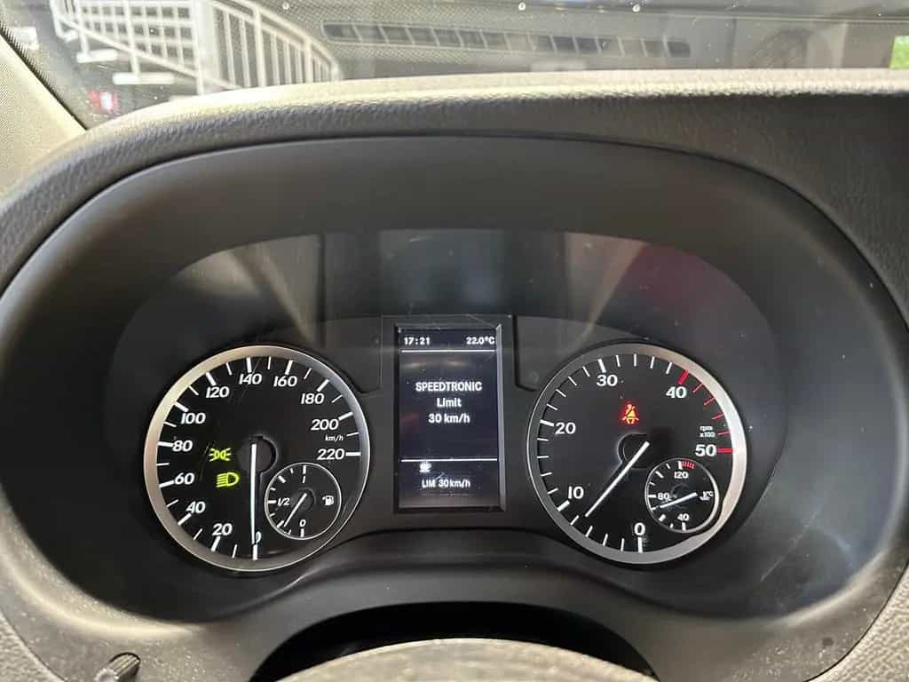 Mercedes-Benz Vito TOURER 114 LANG 9SITZE 2xSCHIEBETÜR 2xKLIMA 12/2015-photo-31