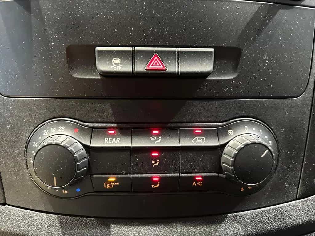 Mercedes-Benz Vito TOURER 114 LANG 9SITZE 2xSCHIEBETÜR 2xKLIMA 12/2015-photo-33