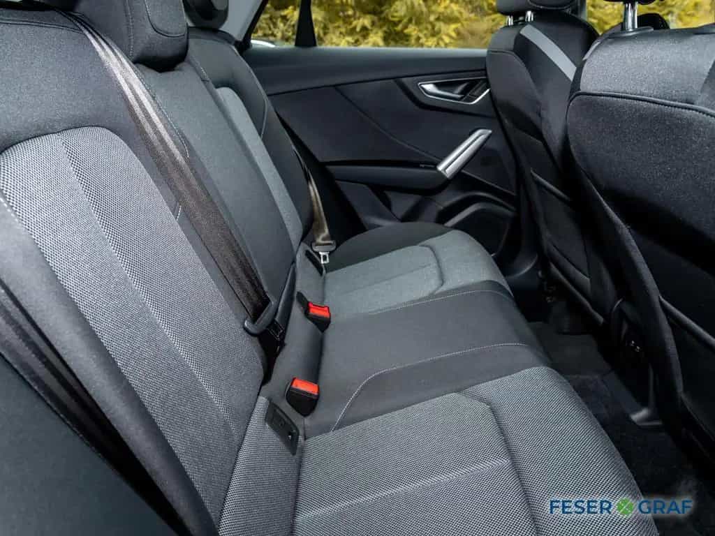 Audi Q2 35TFSI S tronic S line/LED/AHK/Navi+/Kamera 05/2025-photo-6