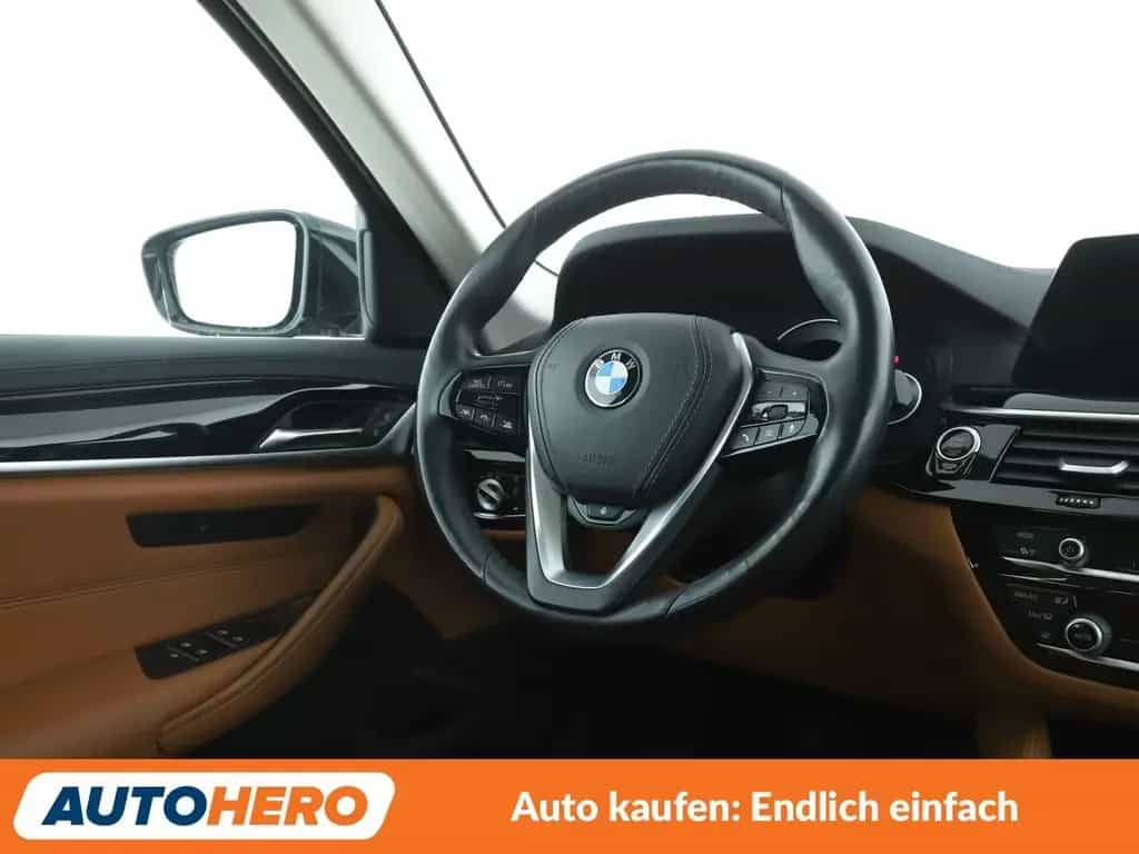 BMW 530 5er 530d xDrive Luxury Line Aut. *HUD*LED*ACC* 02/2020-photo-10