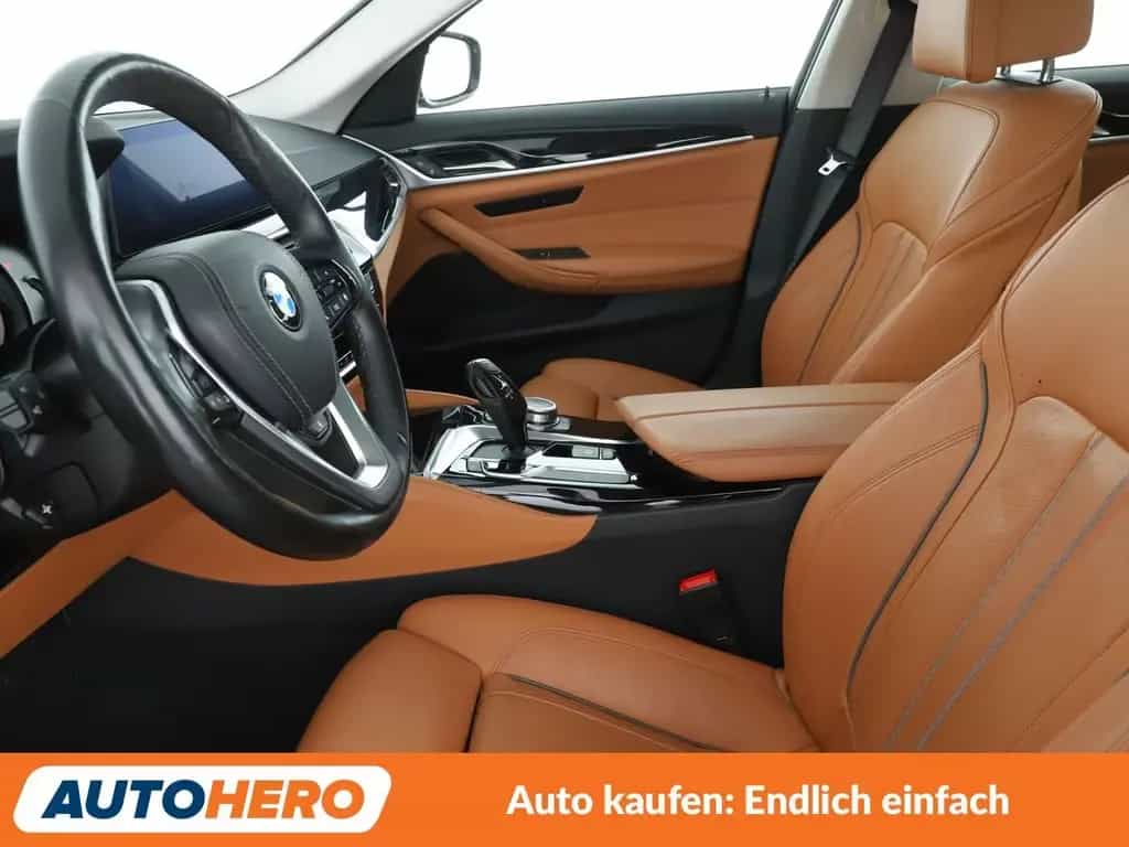 BMW 530 5er 530d xDrive Luxury Line Aut. *HUD*LED*ACC* 02/2020-photo-12