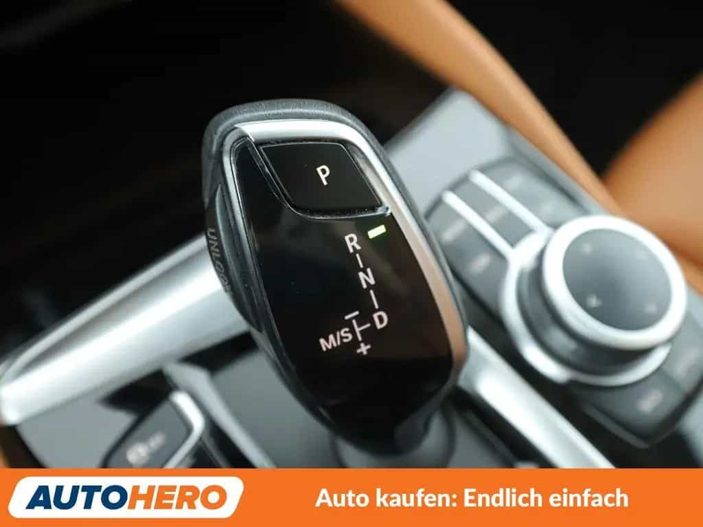 BMW 530 5er 530d xDrive Luxury Line Aut. *HUD*LED*ACC* 02/2020-photo-24
