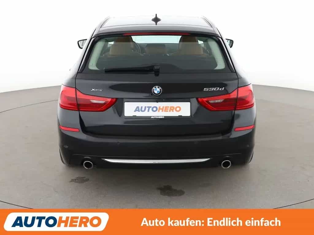 BMW 530 5er 530d xDrive Luxury Line Aut. *HUD*LED*ACC* 02/2020-photo-4