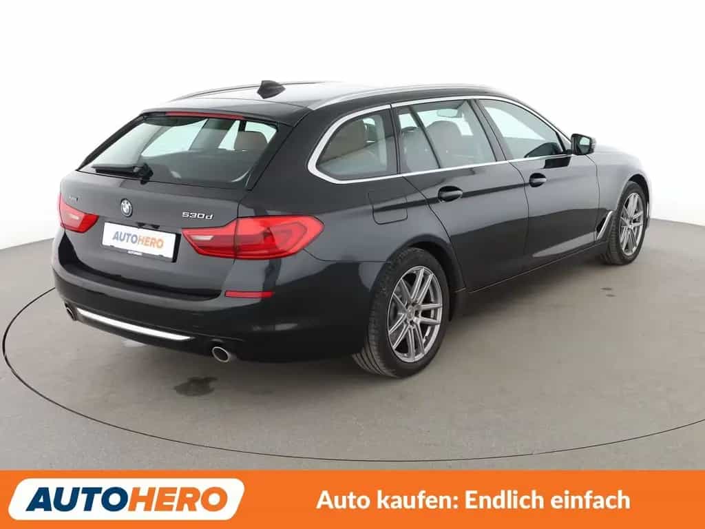 BMW 530 5er 530d xDrive Luxury Line Aut. *HUD*LED*ACC* 02/2020-photo-5