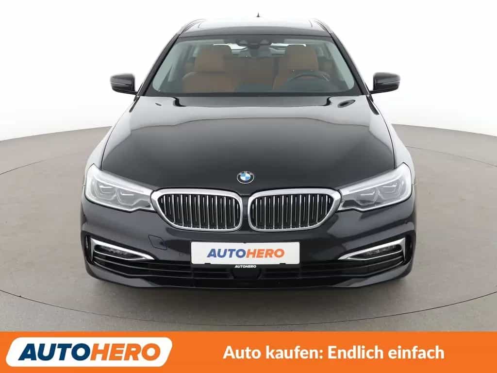 BMW 530 5er 530d xDrive Luxury Line Aut. *HUD*LED*ACC* 02/2020-photo-8
