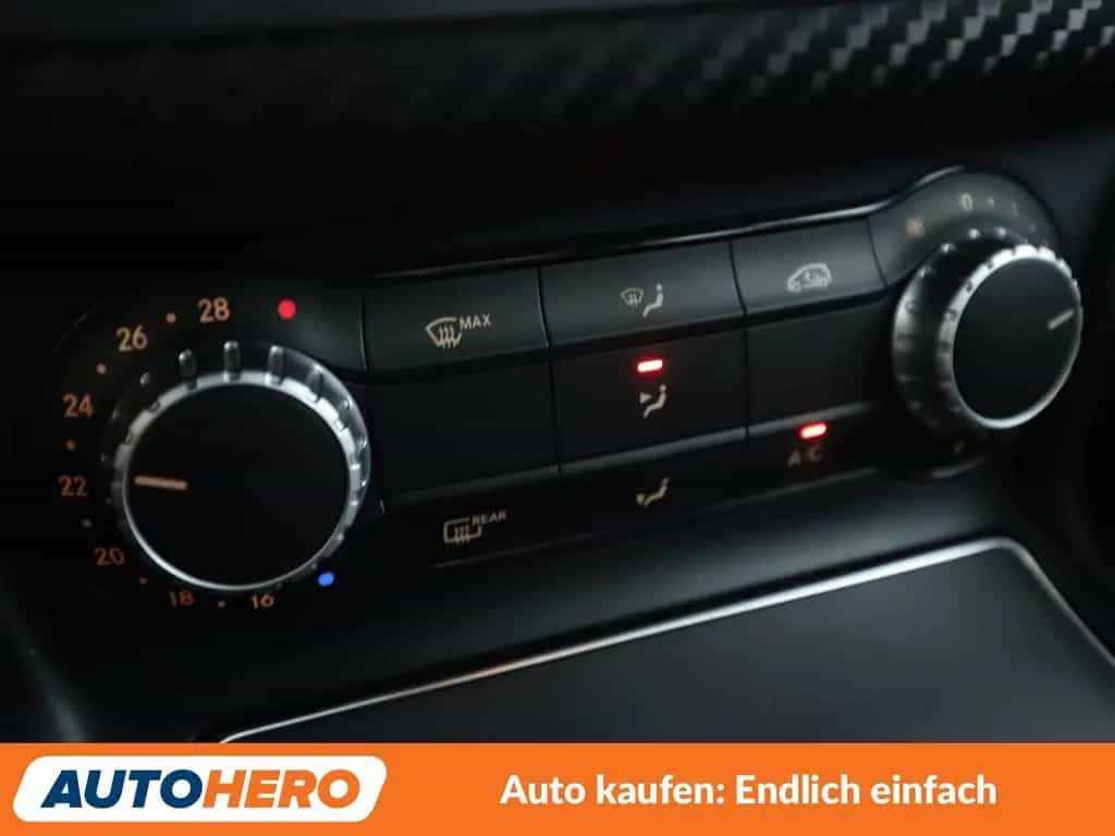 Mercedes-Benz A 250 AMG Line Aut. *NAVI*LED*TEMPO*CAM*SHZ* 07/2016-photo-22