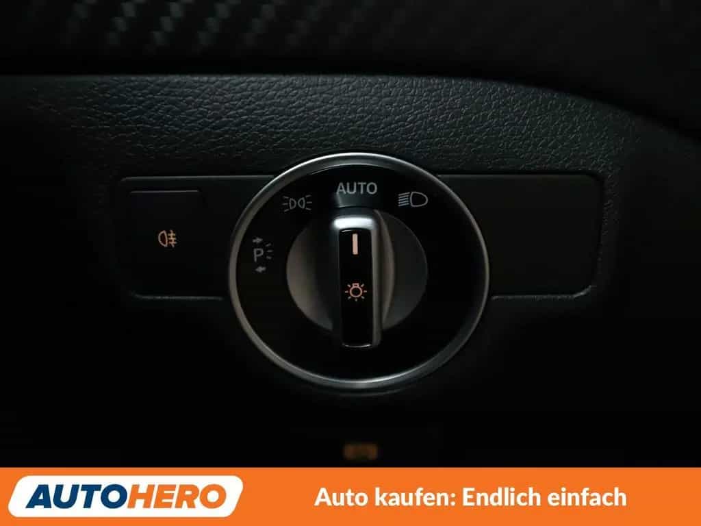 Mercedes-Benz A 250 AMG Line Aut. *NAVI*LED*TEMPO*CAM*SHZ* 07/2016-photo-26