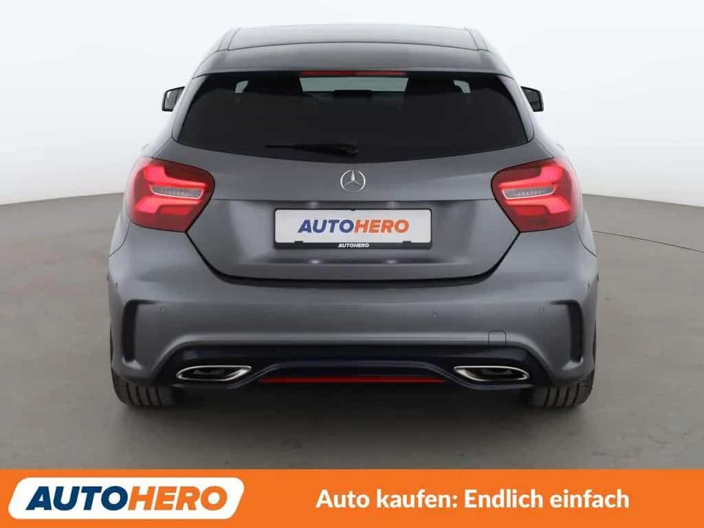 Mercedes-Benz A 250 AMG Line Aut. *NAVI*LED*TEMPO*CAM*SHZ* 07/2016-photo-4