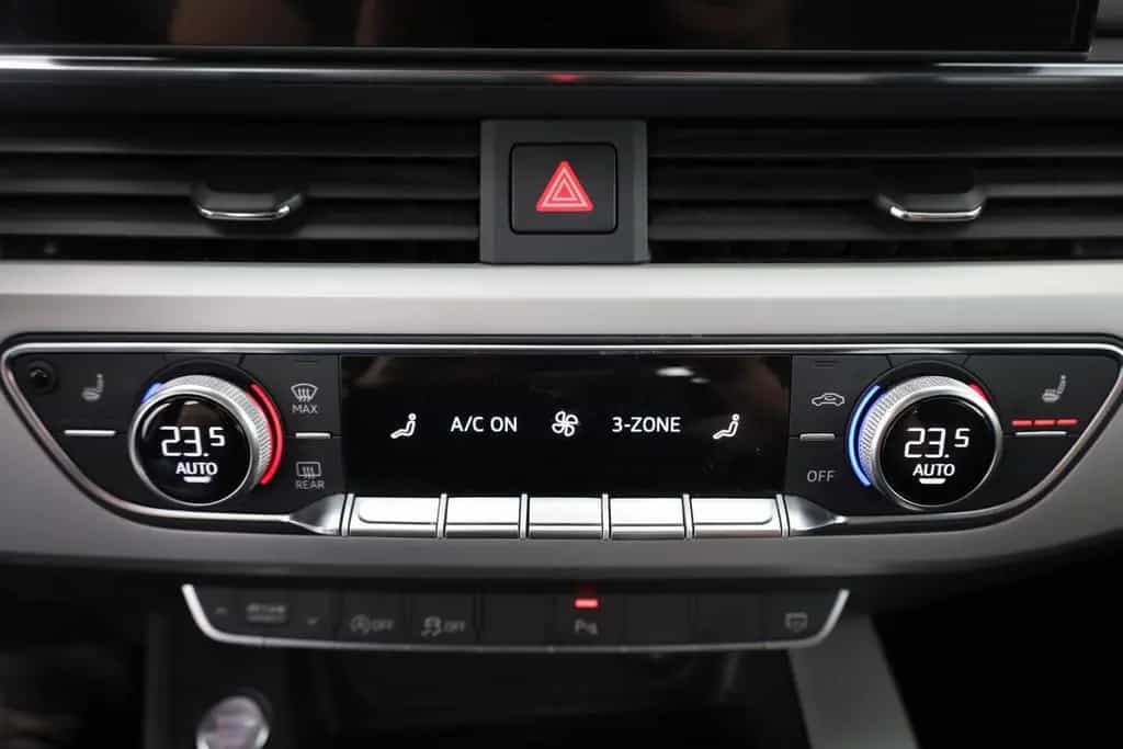 Audi A4 40 TDI S-Tronic OptikSchwarz AHK ACC Leder 02/2021-photo-11