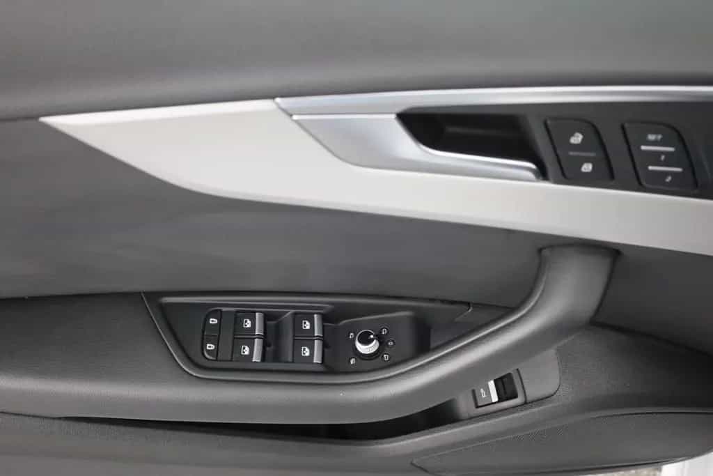 Audi A4 40 TDI S-Tronic OptikSchwarz AHK ACC Leder 02/2021-photo-22
