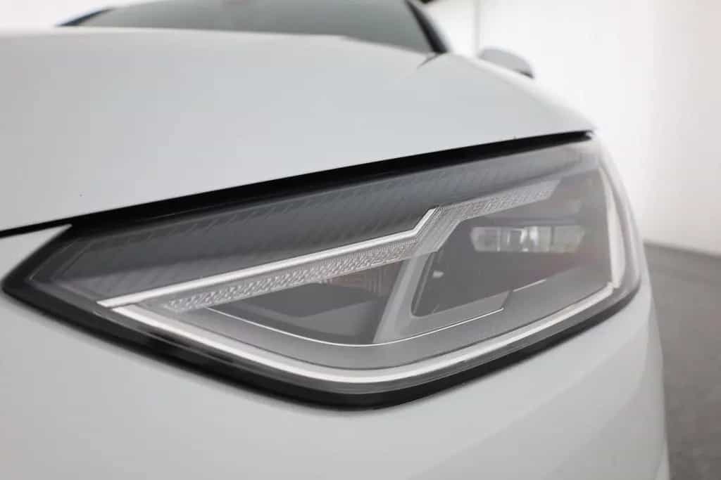 Audi A4 40 TDI S-Tronic OptikSchwarz AHK ACC Leder 02/2021-photo-34