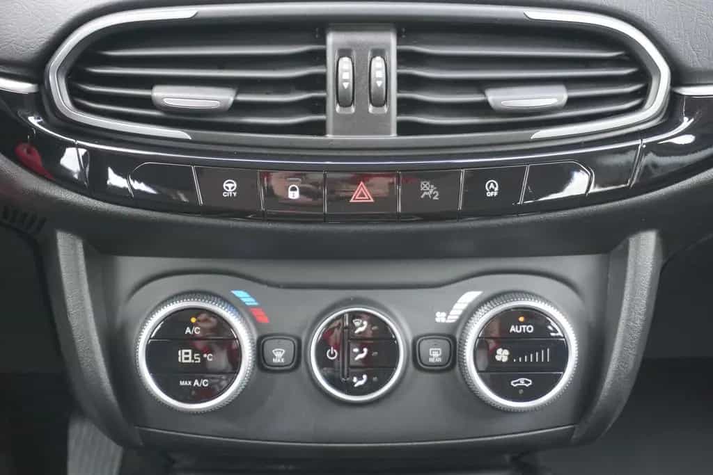 Fiat Tipo Kombi 1.0 Life LED Klimaaut. Kamera 07/2022-photo-11