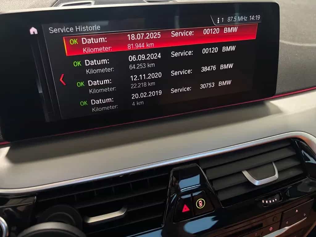 BMW 520 d Touring -- Pano/ Komfortsitz/ HeadUp 02/2019-photo-1