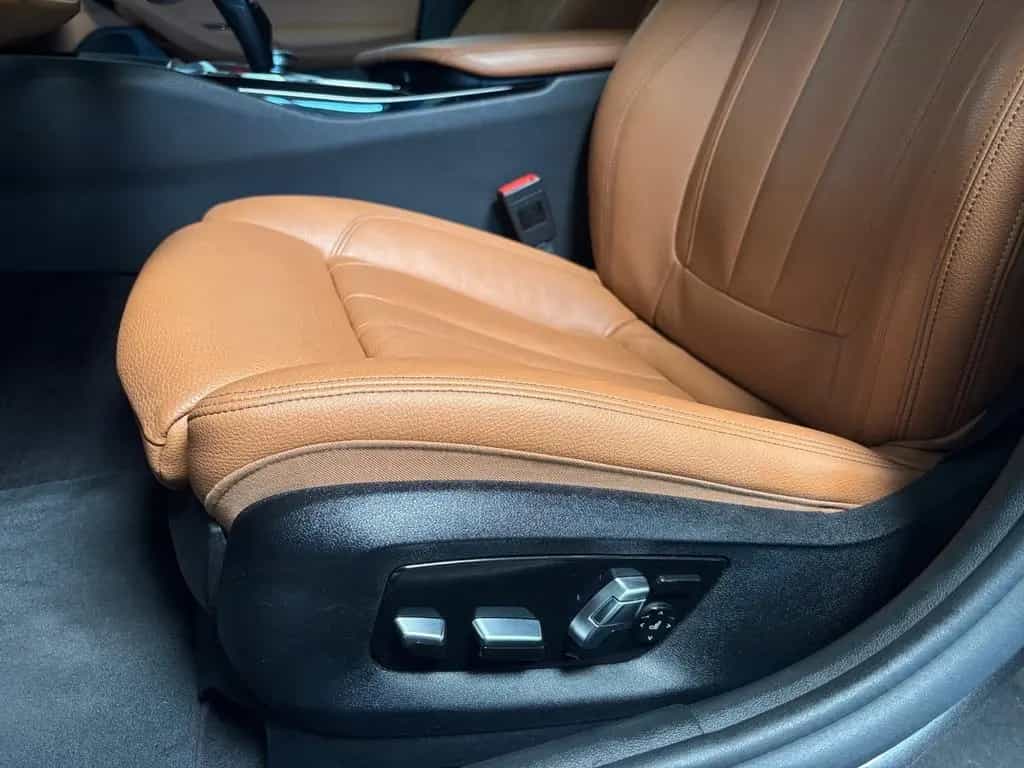 BMW 520 d Touring -- Pano/ Komfortsitz/ HeadUp 02/2019-photo-14