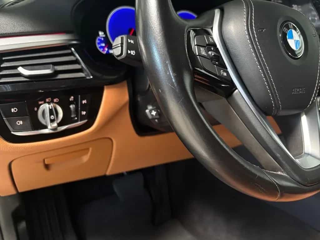 BMW 520 d Touring -- Pano/ Komfortsitz/ HeadUp 02/2019-photo-16