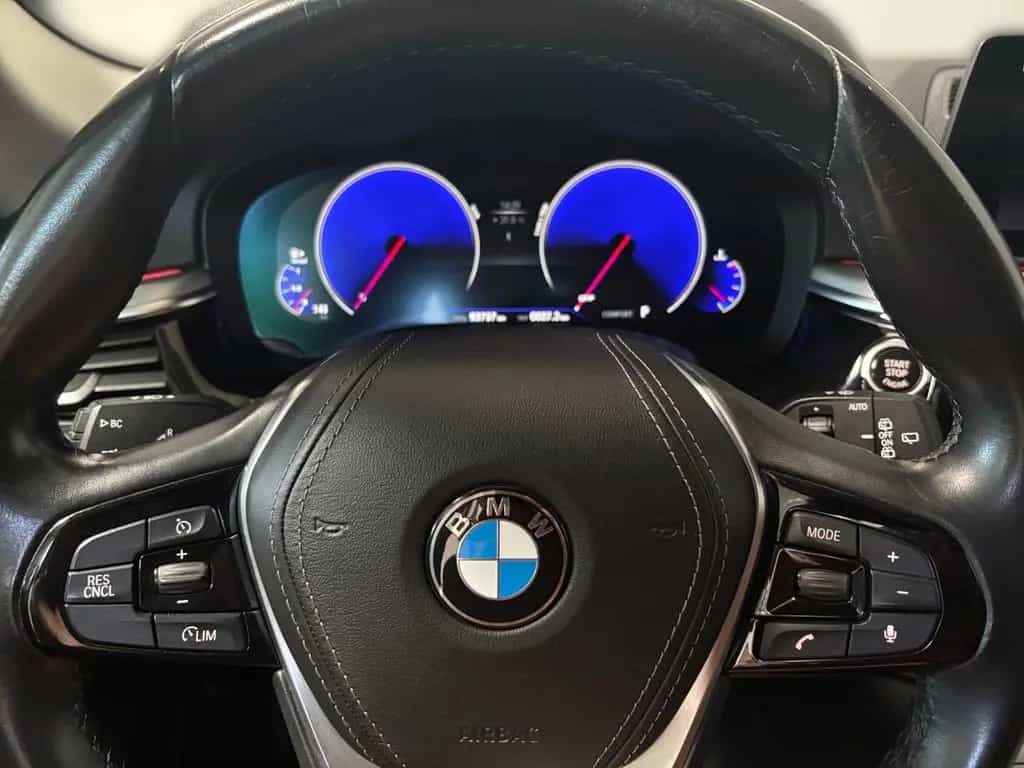 BMW 520 d Touring -- Pano/ Komfortsitz/ HeadUp 02/2019-photo-18