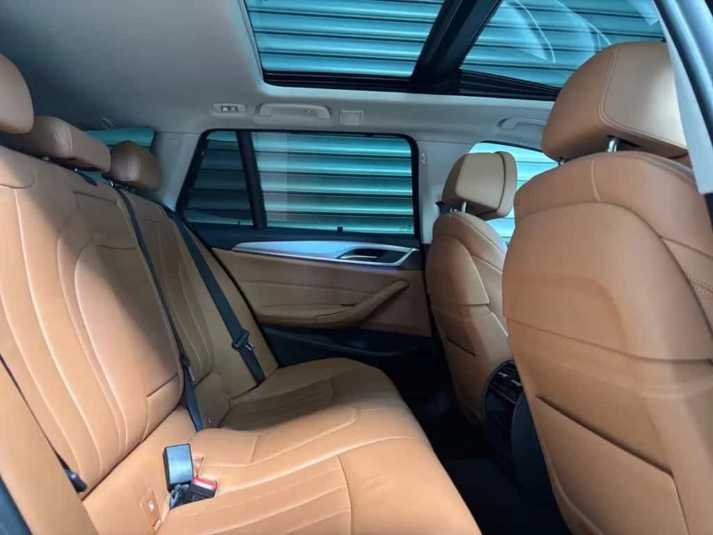 BMW 520 d Touring -- Pano/ Komfortsitz/ HeadUp 02/2019-photo-28