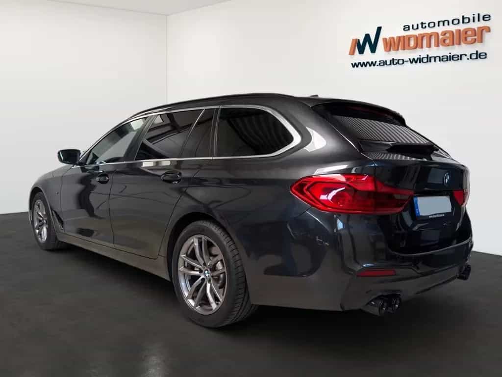 BMW 520 d Touring -- Pano/ Komfortsitz/ HeadUp 02/2019-photo-5