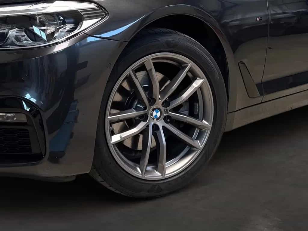BMW 520 d Touring -- Pano/ Komfortsitz/ HeadUp 02/2019-photo-8