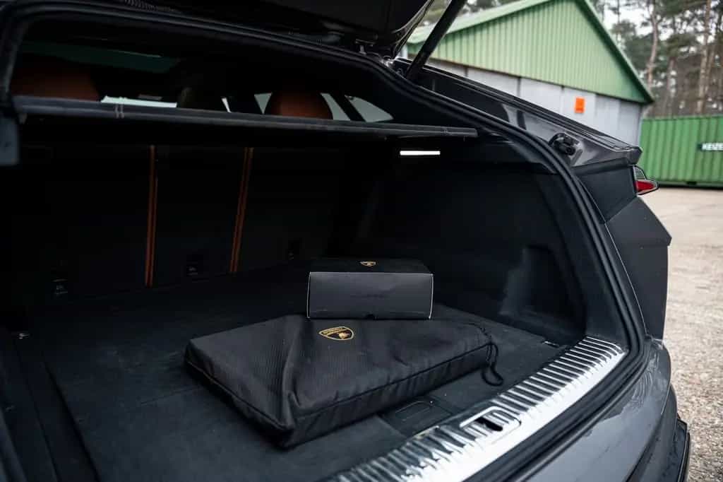 Lamborghini Urus 4.0 V8 B&0 Massage Pano Grigio Keres 06/2022-photo-21
